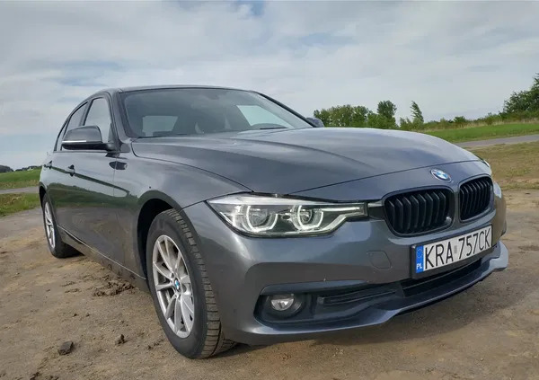 samochody osobowe BMW Seria 3 cena 59800 przebieg: 186000, rok produkcji 2017 z Kamieńsk